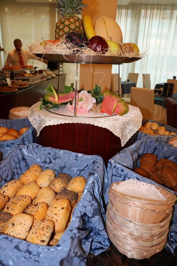 Majestic Beach Hotel & Wellness Bibione Exterior photo