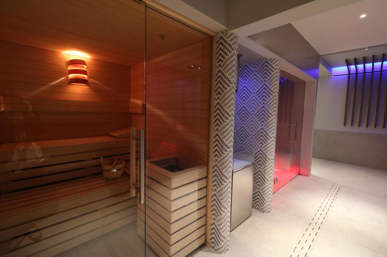 Majestic Beach Hotel & Wellness Bibione Exterior photo